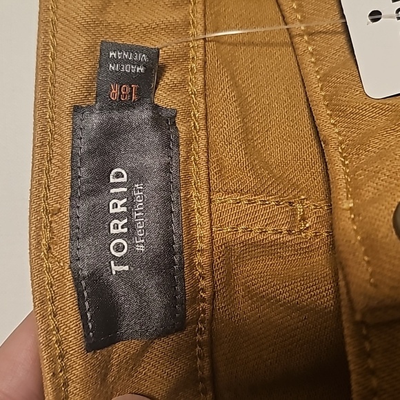NWT Torrid Mom Straight Vintage Stretch High-Rise Jean Golden Size 18R - Picture 6 of 8